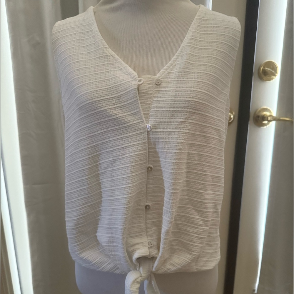 Lucky Brand Cream Sleeveless Ribbed Button Down Top